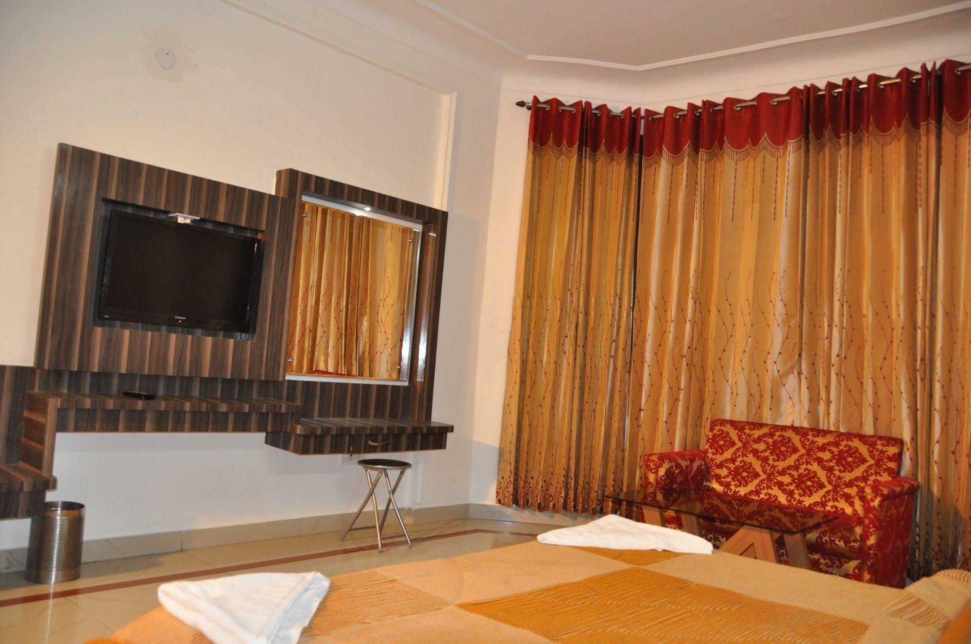 Hotel Bhawani International Katra  Luaran gambar